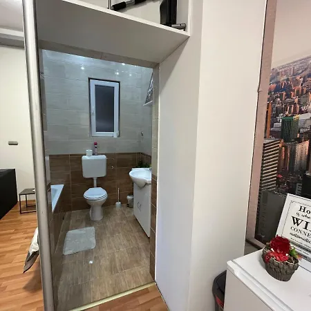 Szechenyi Aparman Apartment *