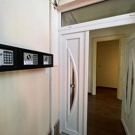 Szechenyi Aparman Apartment *